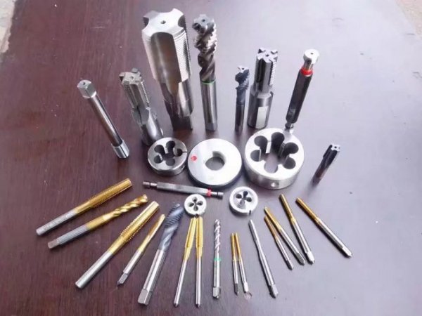 导致丝攻断裂的原因有哪些？